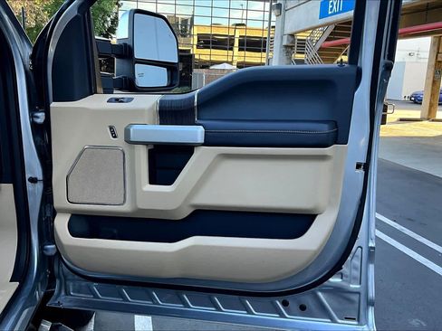 Used 2021 Ford F250 Lariat w/ Lariat Ultimate Package image 22