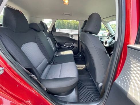 Used 2022 Kia Soul LX image 21