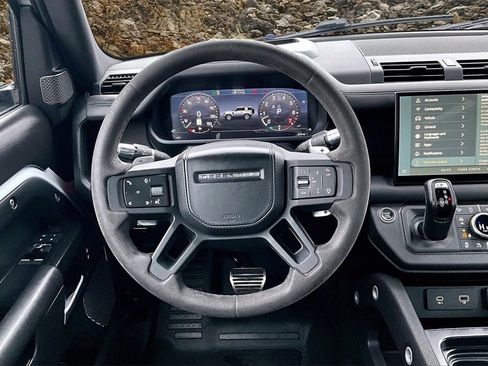 Used 2022 Land Rover Defender 90 Carpathian Edition image 5