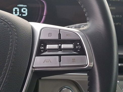 Certified 2023 Kia Telluride S image 16