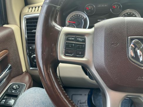 Used 2013 RAM 1500 Laramie w/ Convenience Group AWD/4WD image 14