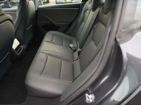 Used 2025 Tesla Model 3 Long Range RWD image 13