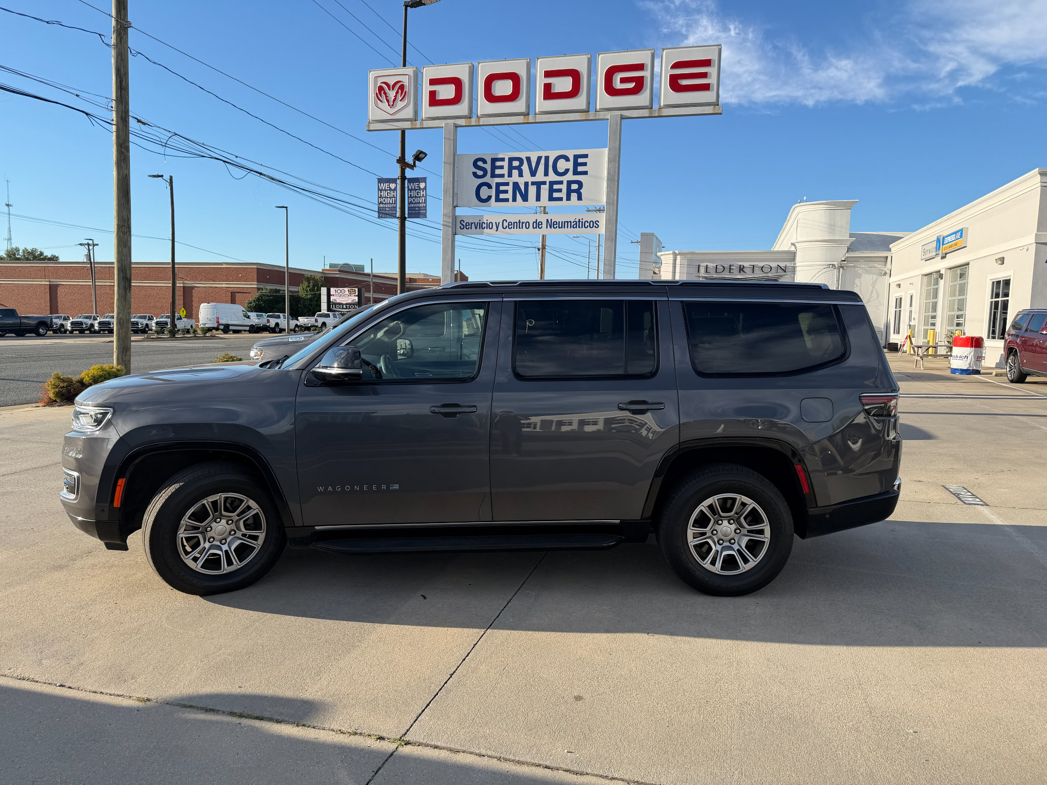 Certified 2023 Jeep Wagoneer 4WD w/ Convenience Group I image 2