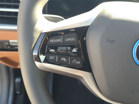 Used 2025 BMW i4 eDrive40 w/ Driving Assistance Package image 19