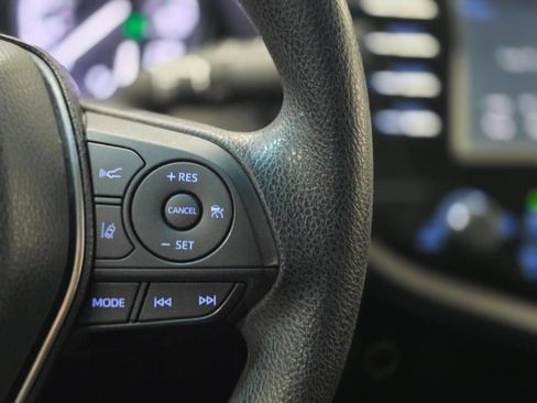 Used 2018 Toyota Camry LE w/ Convenience Package image 17