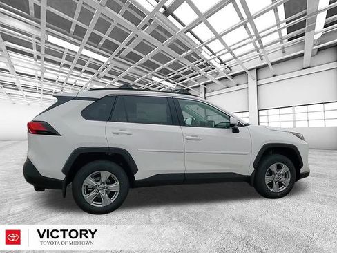 Used 2025 Toyota RAV4 XLE image 2