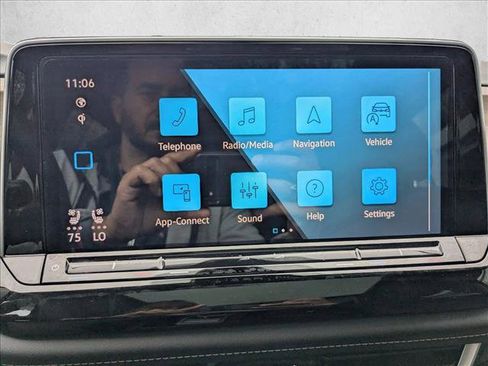 New 2026 Volkswagen Atlas SE FWD image 19