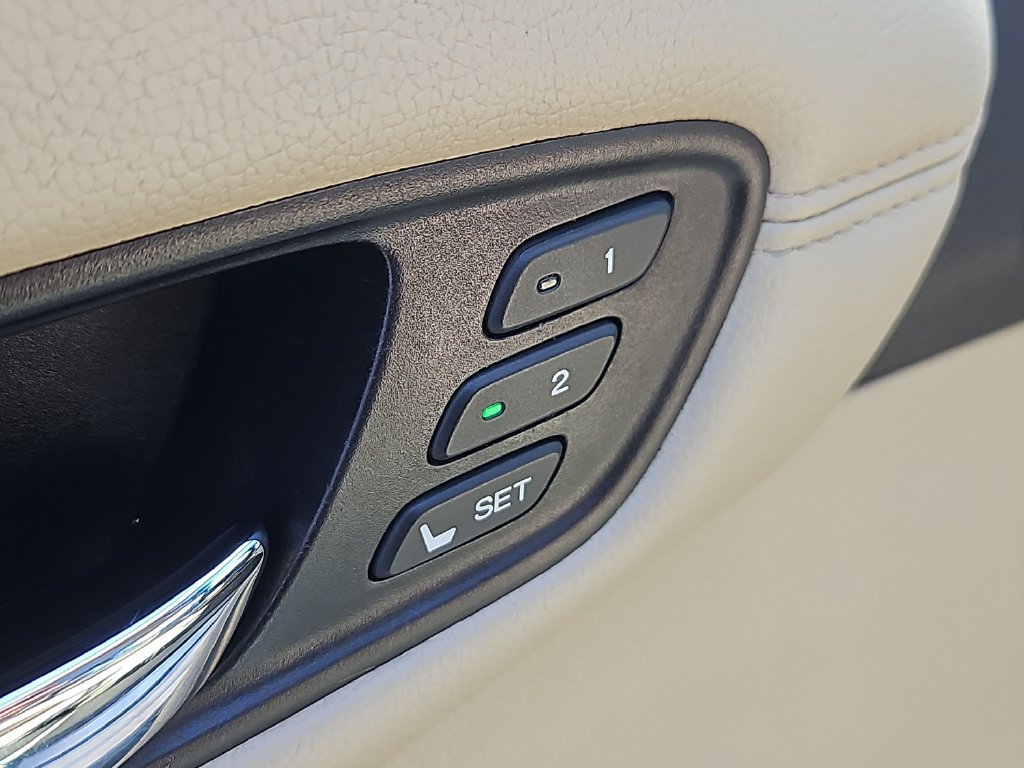 Used 2015 Acura RDX AWD image 18