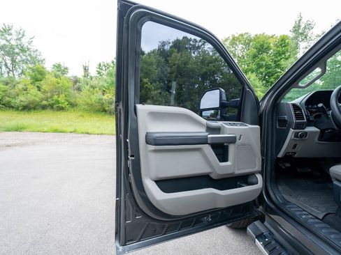 Used 2020 Ford F250 XLT w/ XLT Premium Package AWD/4WD image 11