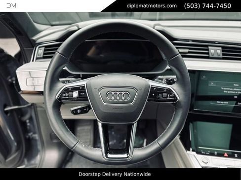 Used 2024 Audi Q8 e-tron Prestige AWD/4WD image 29