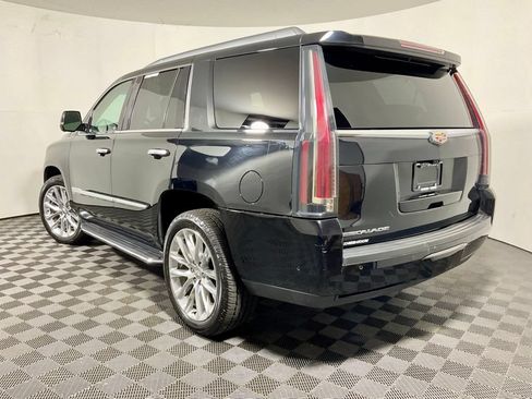 Used 2019 Cadillac Escalade Luxury AWD/4WD image 15