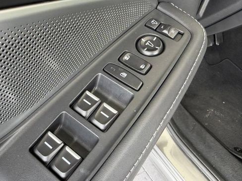 Used 2025 Acura MDX FWD w/ Technology Package image 12