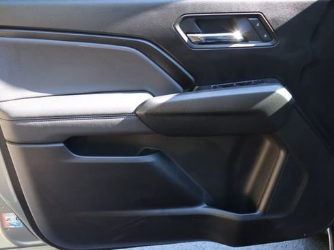 Used 2024 Chevrolet Colorado LT w/ LT Convenience Package III AWD/4WD image 17