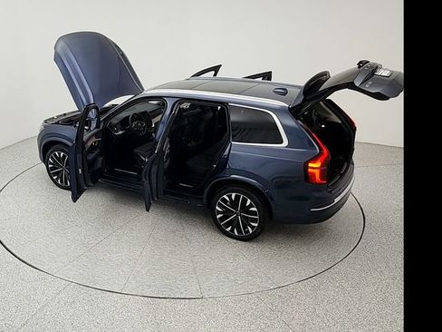 Used 2025 Volvo XC90 B6 Plus AWD/4WD image 47