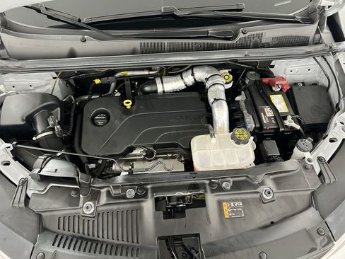 Used 2022 Chevrolet Trax LT w/ LT Convenience Package image 29