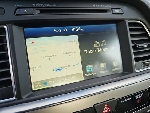 Used 2016 Hyundai Sonata Limited w/ Option Group 04 FWD image 22
