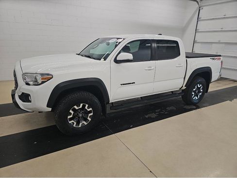 Used 2021 Toyota Tacoma TRD Off-Road AWD/4WD image 1