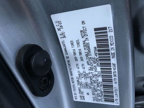 Used 2023 Toyota Tacoma TRD Off-Road image 28