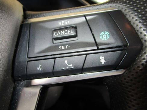 Used 2024 Mitsubishi Outlander SE image 30