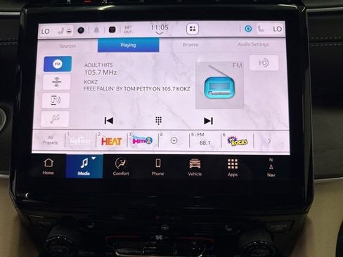 New 2025 Jeep Grand Cherokee L Limited w/ Trailer Tow Package image 18