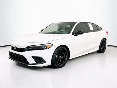 Used 2024 Honda Civic Sport image 3