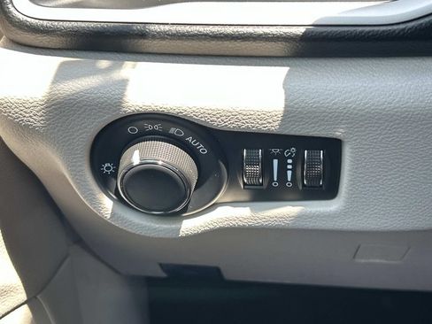 Used 2023 Chrysler Voyager LX FWD image 37