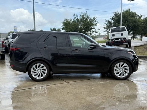 Used 2024 Land Rover Discovery S AWD/4WD image 3