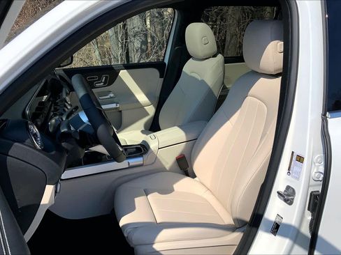 New 2026 Mercedes-Benz GLB 250 4MATIC image 12