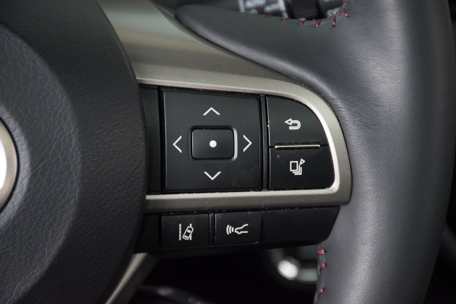 Used 2017 Lexus RX 350 FWD w/ Premium Package image 25