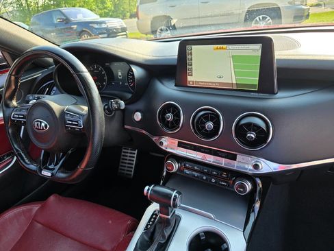 Used 2018 Kia Stinger GT1 image 35