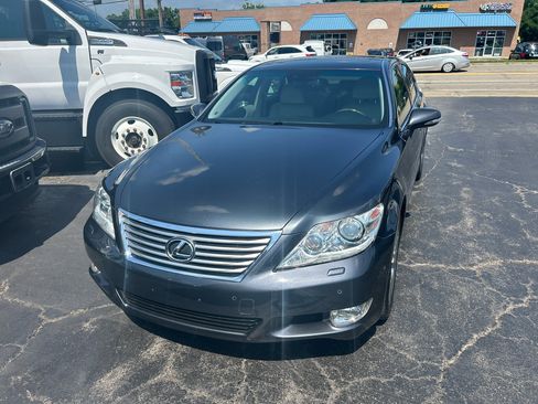 Used 2011 Lexus LS 460 image 2