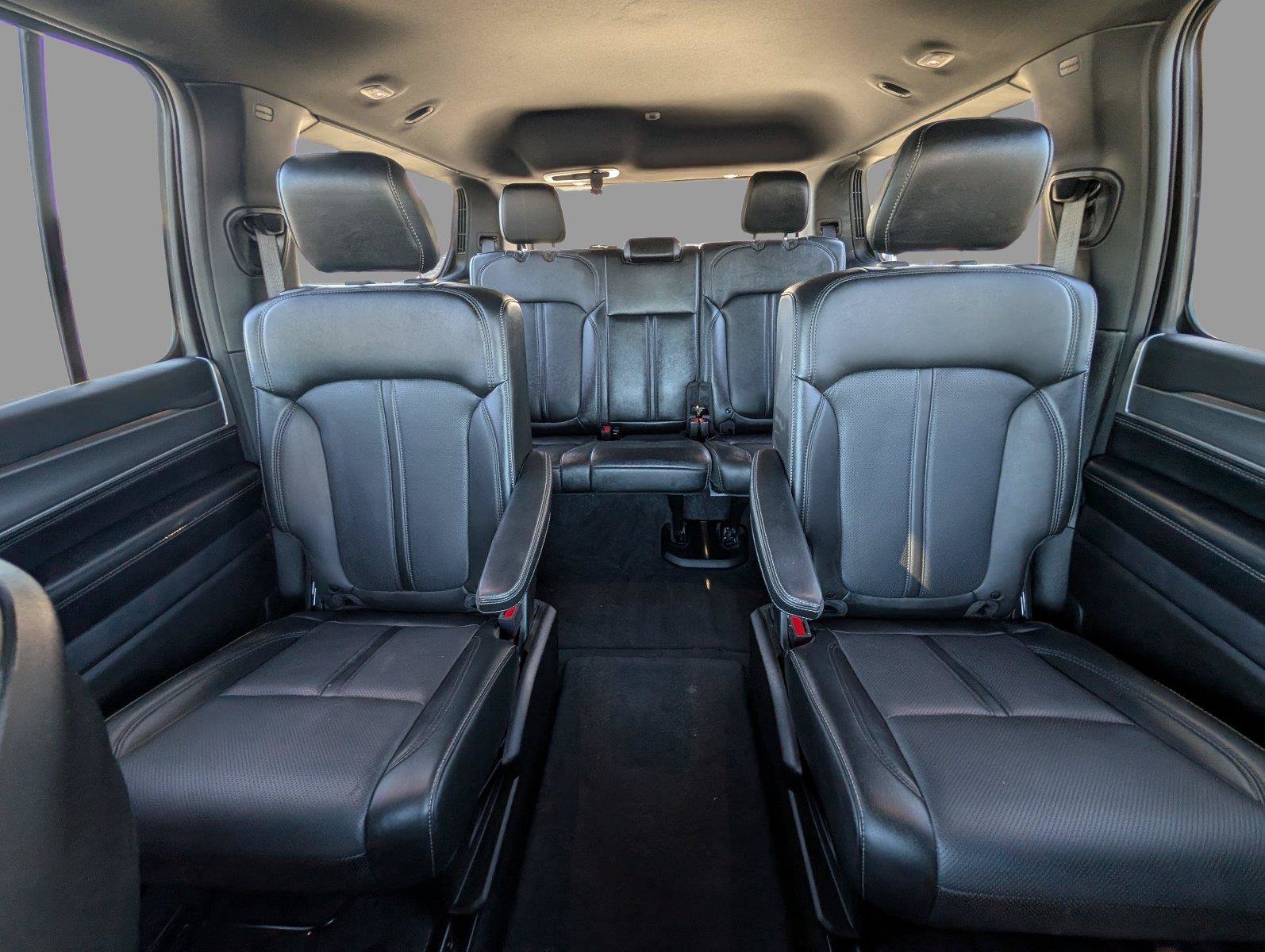 Used 2025 Jeep Wagoneer Series II AWD/4WD image 13