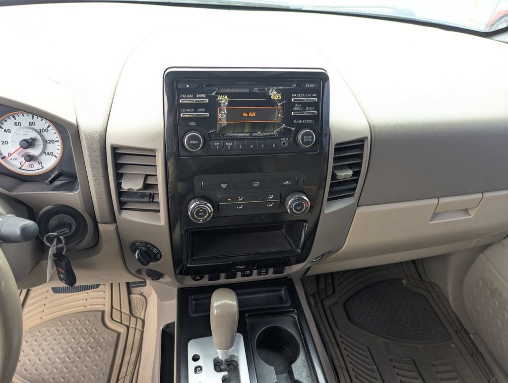 Used 2013 Nissan Titan 4x4 Crew Cab image 15