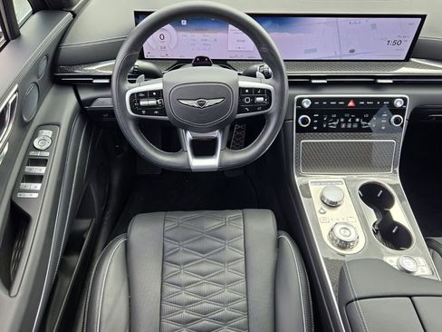 Used 2025 Genesis GV80 3.5T e-SC AWD/4WD image 13