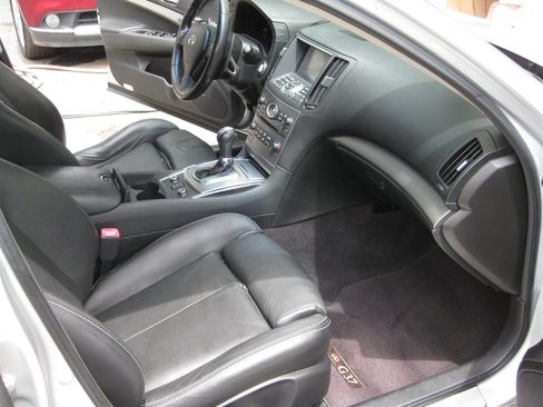Used 2013 INFINITI G37 x Sedan w/ Premium Pkg AWD/4WD image 32