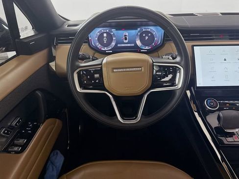 Used 2023 Land Rover Range Rover Sport SE image 25