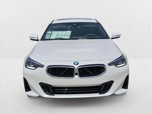 Used 2025 BMW 230i xDrive Coupe image 6