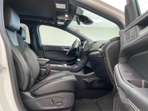 Used 2024 Ford Edge ST w/ Equipment Group 401A image 19