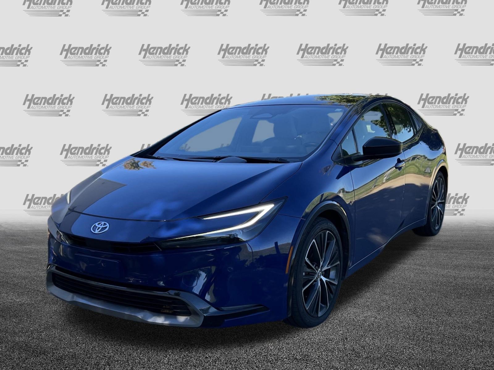 Used 2025 Toyota Prius XLE FWD image 5