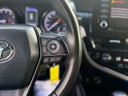 Used 2023 Toyota Camry SE FWD image 14