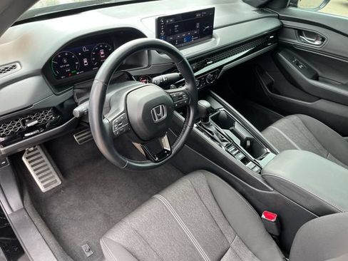 Certified 2025 Honda Accord Sport image 4