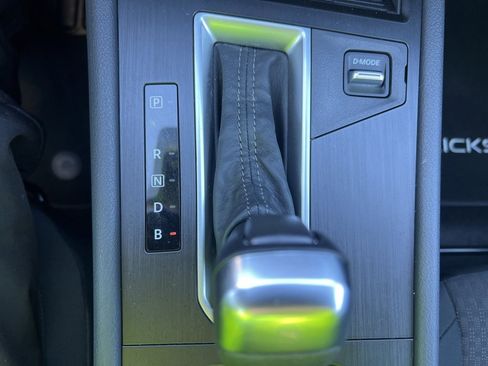 Used 2025 Nissan Kicks S image 18