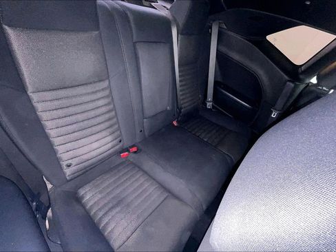 Used 2012 Dodge Challenger SXT image 34