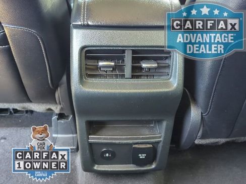 Used 2024 Ford Edge Titanium image 19