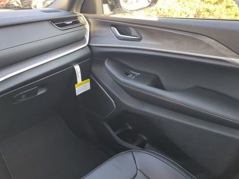 New 2026 Jeep Grand Cherokee L Limited w/ Trailer Tow Package image 21