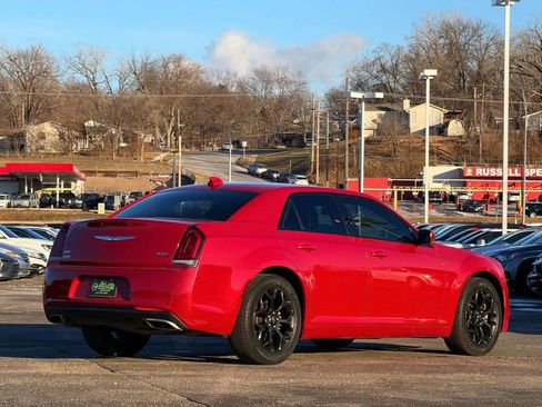 Used 2017 Chrysler 300 S w/ 300S Premium Group image 3