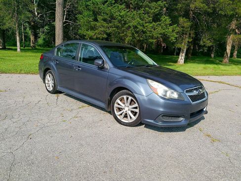 Used 2014 Subaru Legacy 2.5i Premium AWD/4WD image 18