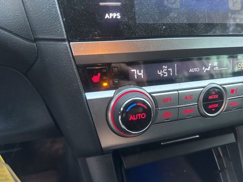 Used 2017 Subaru Outback 2.5i Premium image 6