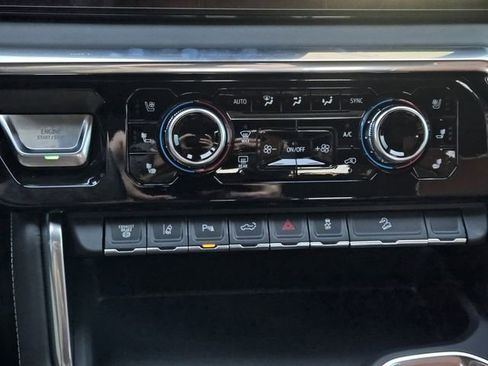 New 2026 GMC Sierra 2500 Denali Ultimate image 15