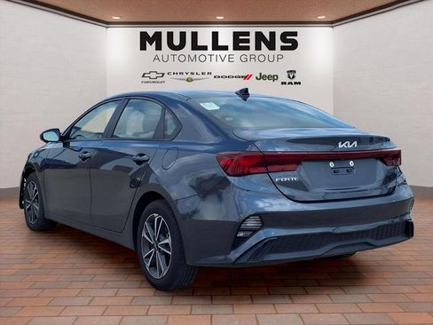 Used 2023 Kia Forte LXS FWD image 7